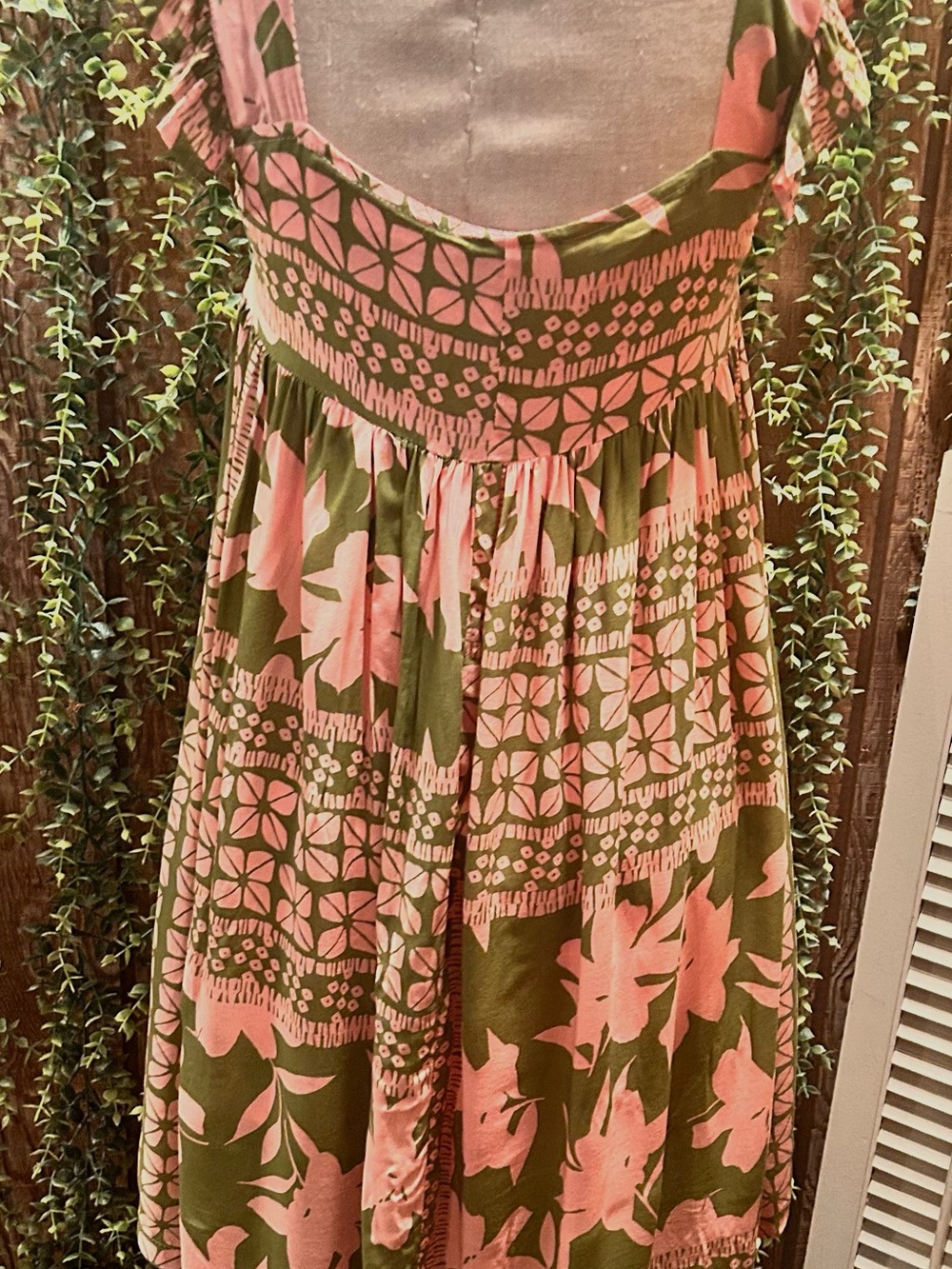 NWOT Vici Collection Floral & Geometric Pink and Olive Green Dress - Picture 3 of 5